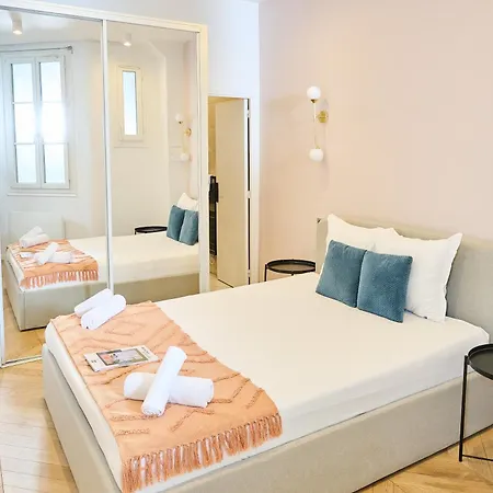 Champs Elysees!montaigne, New Luxurious 6pers Flat Lägenhet