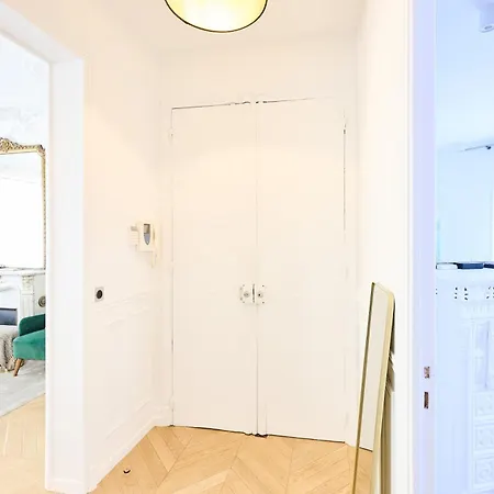 Champs Elysees!montaigne, New Luxurious 6pers Flat * 파리
