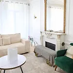 Apartamento Champs Elysees!montaigne, New Luxurious 6pers Flat *